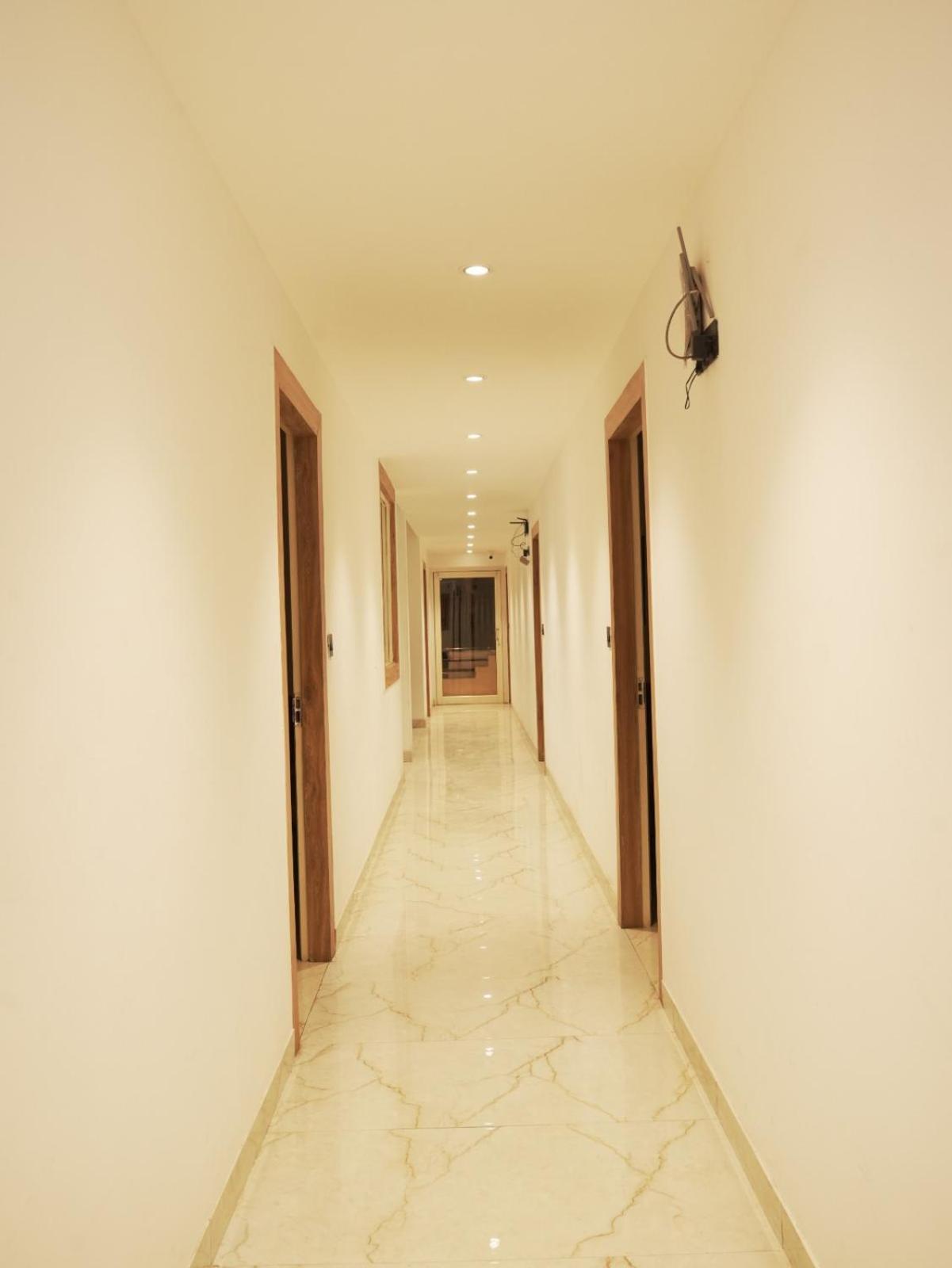 Star Delhi Airport Free Drop Hotel