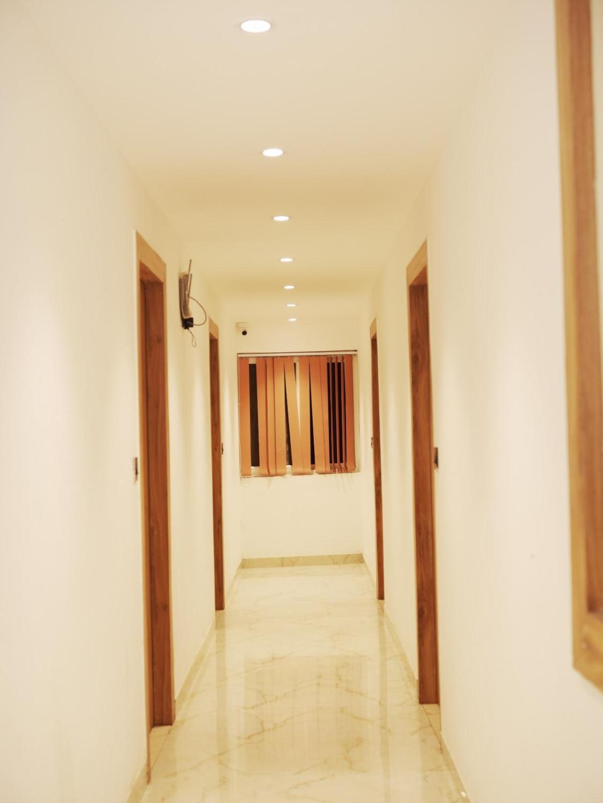 Hotel Star Delhi Airport Free Drop 4*