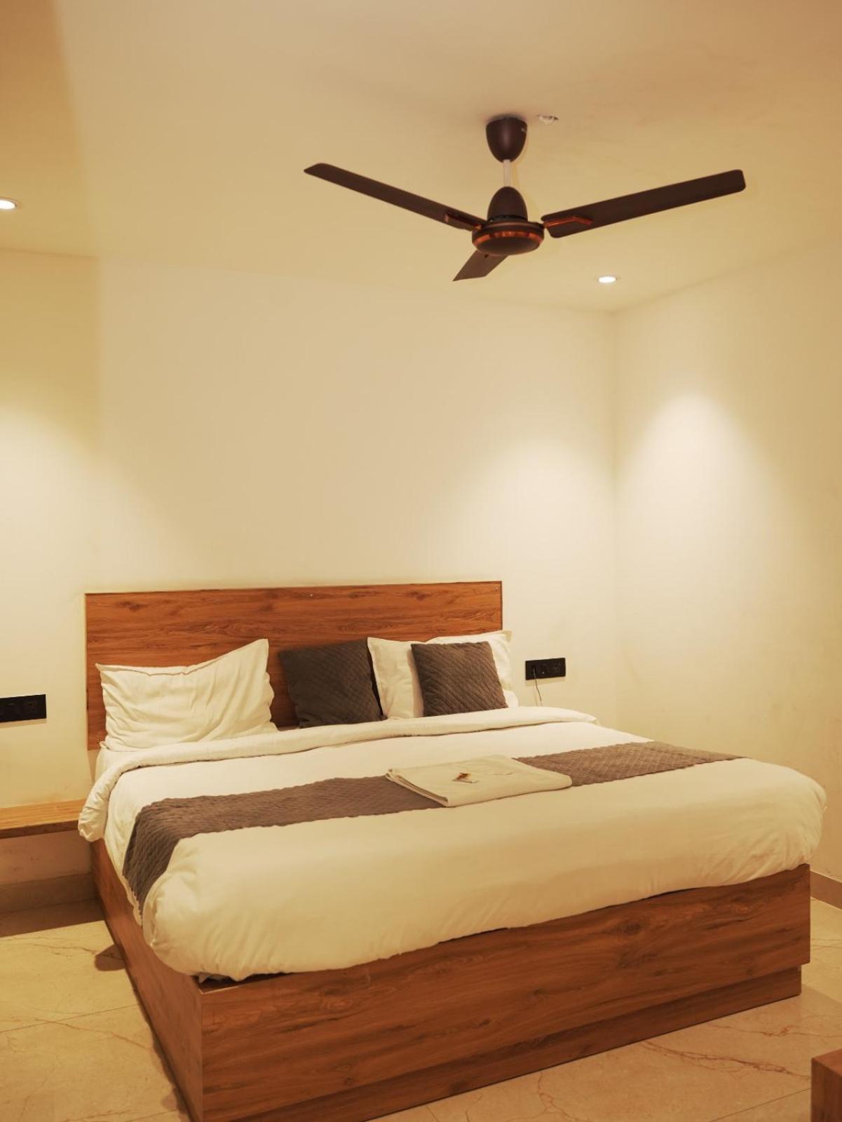 Hotel Star Delhi Airport Free Drop 4*